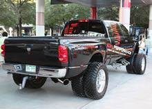 На автошоу SEMA 2010 представили Dodge Ram 3500 с четырьмя двойными шинами