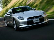 Обновленный Nissan GT-R обуют в шины Dunlop